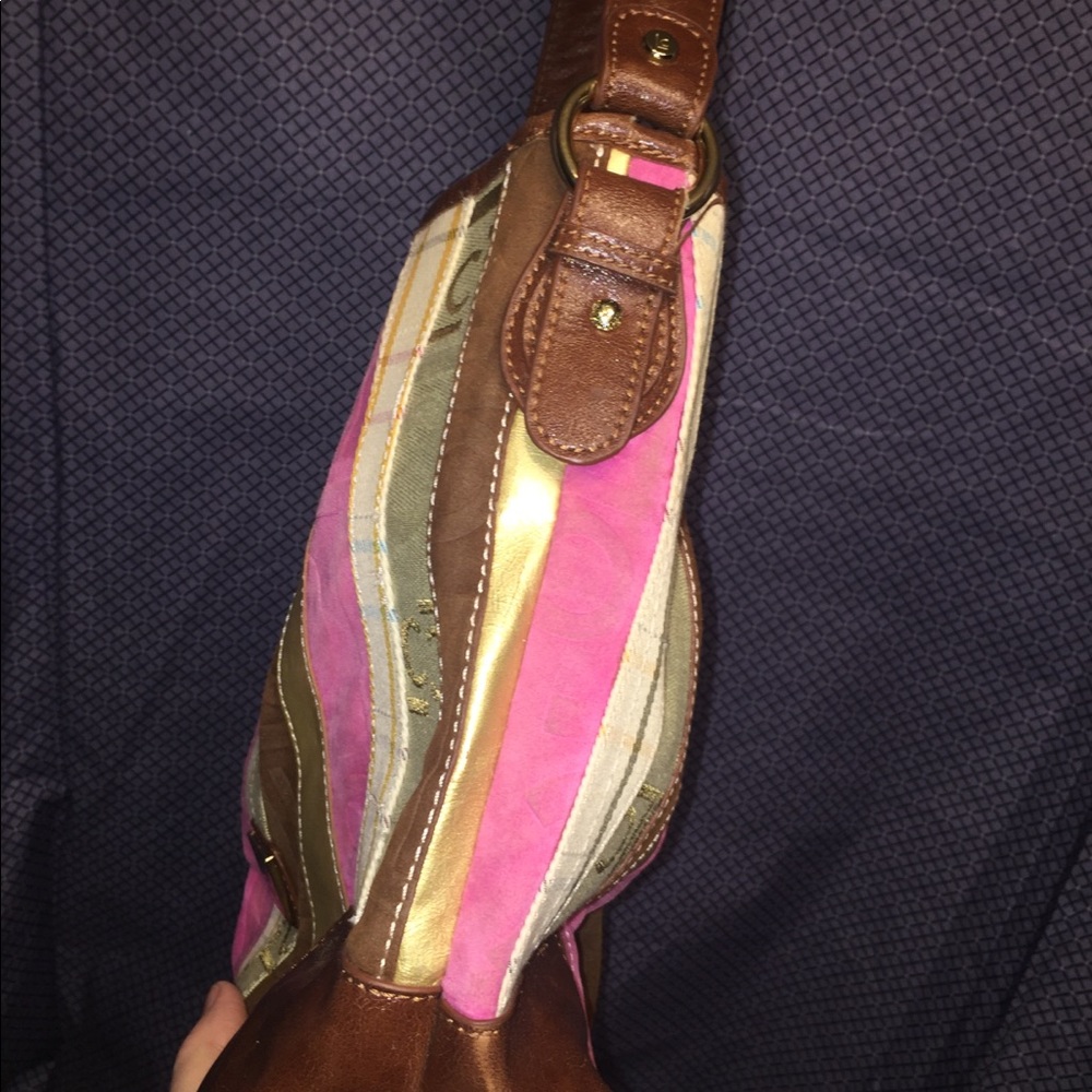Liz Claiborne’s Patchwork Tote; Faux Leather Trim - Picture 4 of 8
